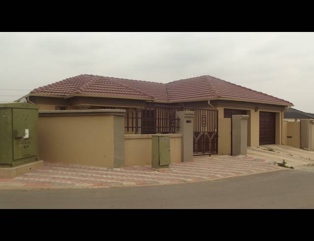 2 BEDROOM HOUSE TO LET IN GOUDRAND